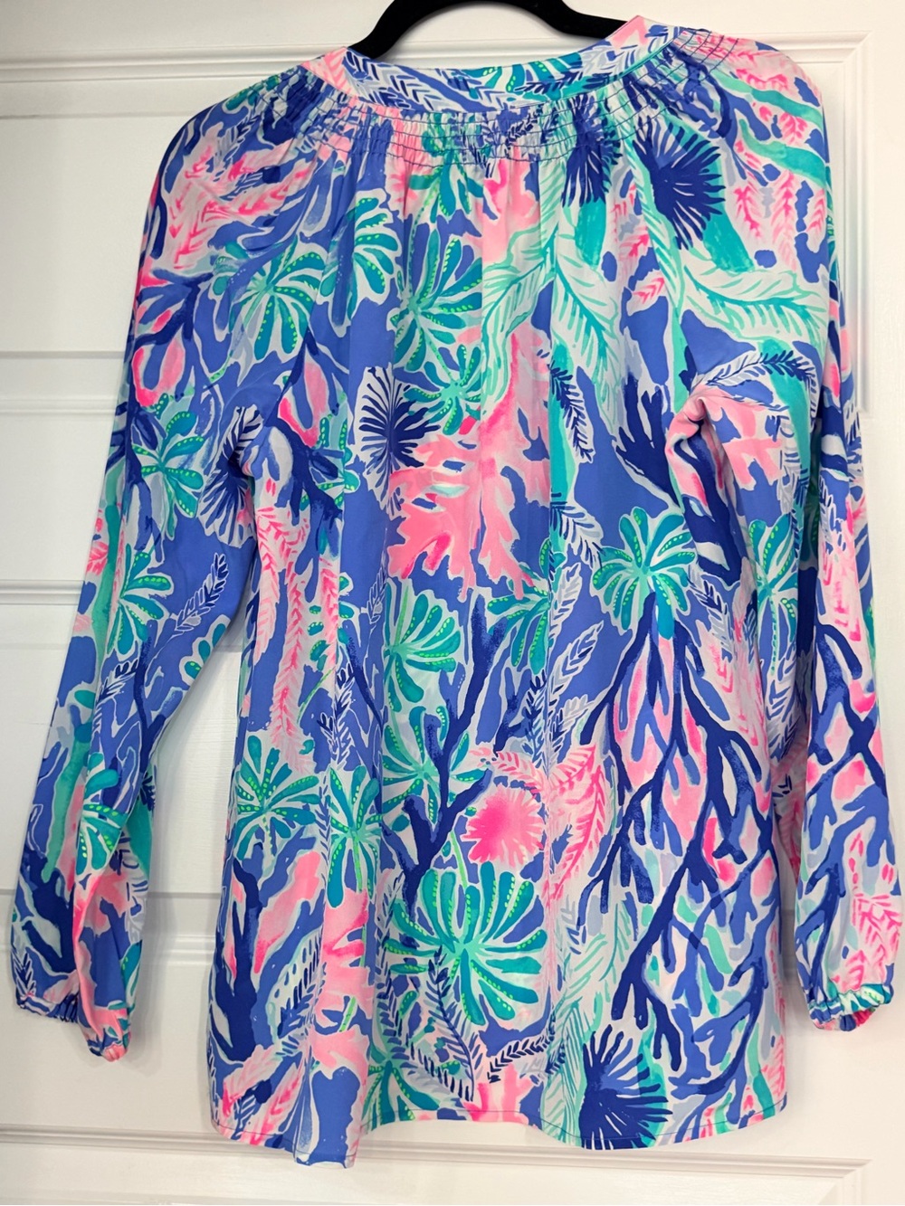 Lilly Pulitzer Elsa Top Jet Stream 100% Silk Blouse size Medium blue pink - Picture 9 of 9